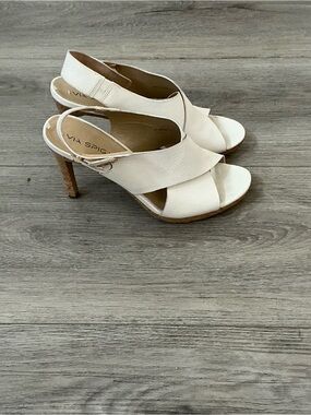 Via Spiga Ivory Crisscross Slingback Heels Cream size 10